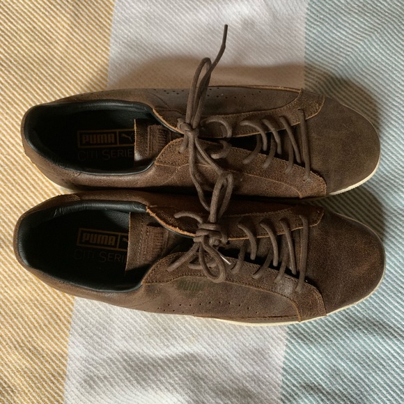 Men’s leather puma tennis shoes - Picture 2 of 3